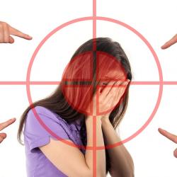 Кібербулінг: Як захистити себе і свою родину