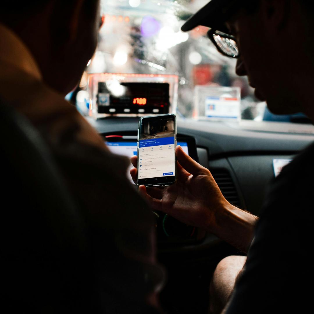Як ефективно використовувати GPS: Поради для безтурботних подорожей?